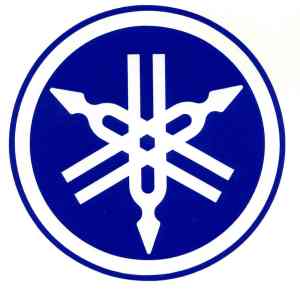 Logo Yamaha. 